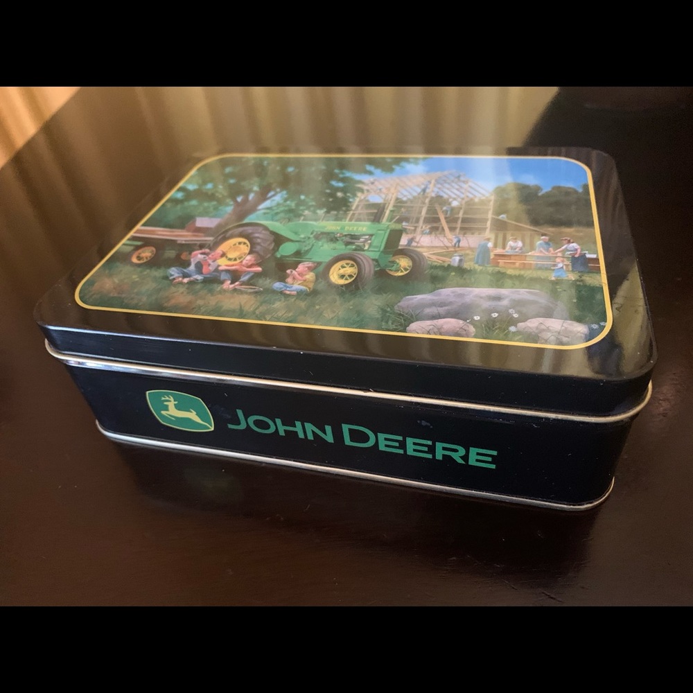Vintage 2002 Jhon Deere farm scene Tin Box